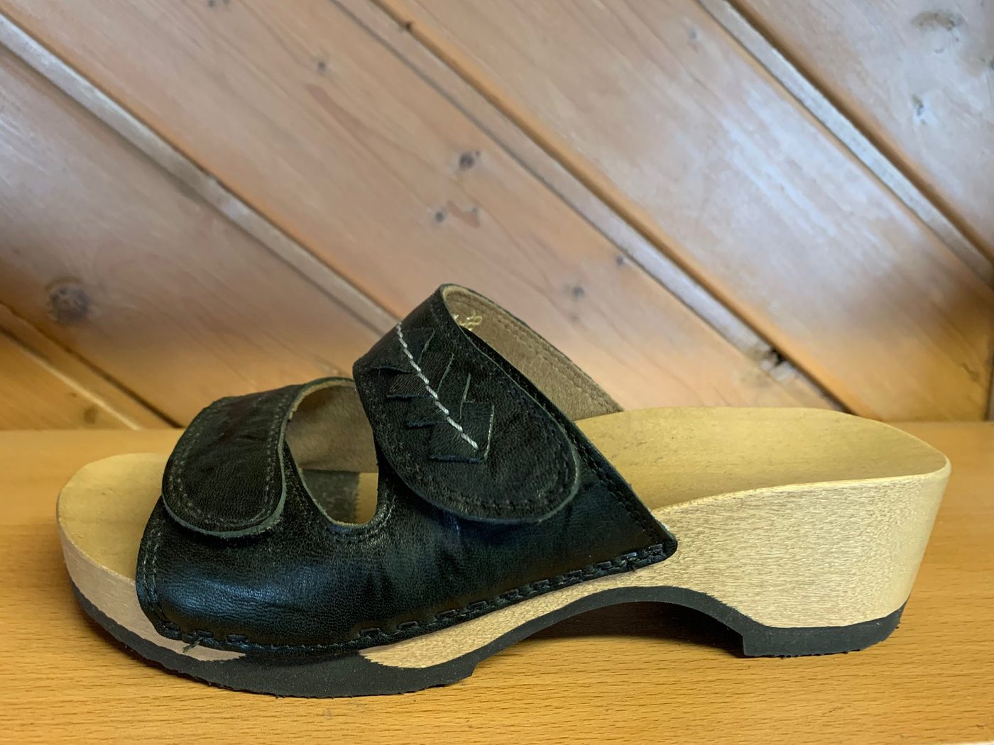 HOGES Modell 760 in Schwarz